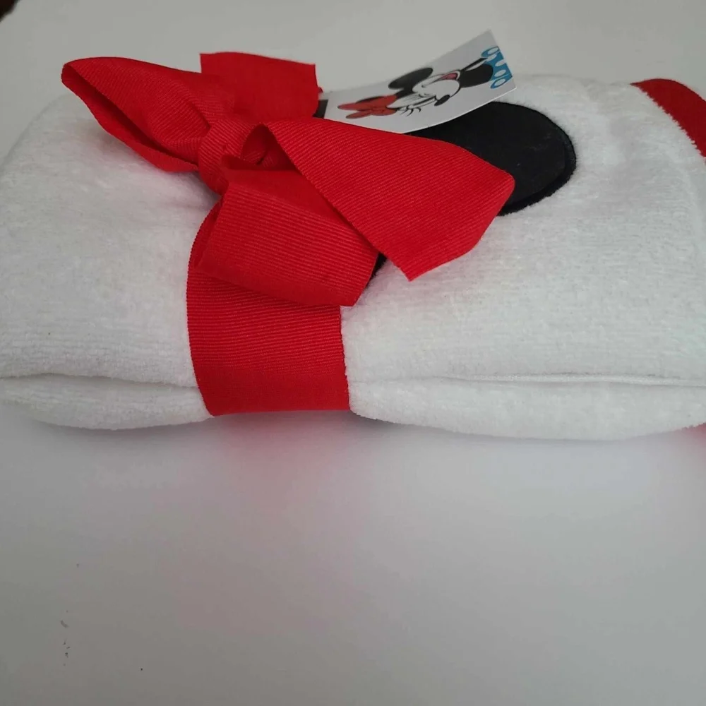 Disney Minnie Mouse hand towels pack of 2 white black red 100% cotton NWT